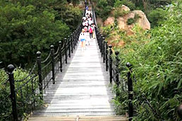 August 22- Company organized a day trip to Laoshan North Jiushui